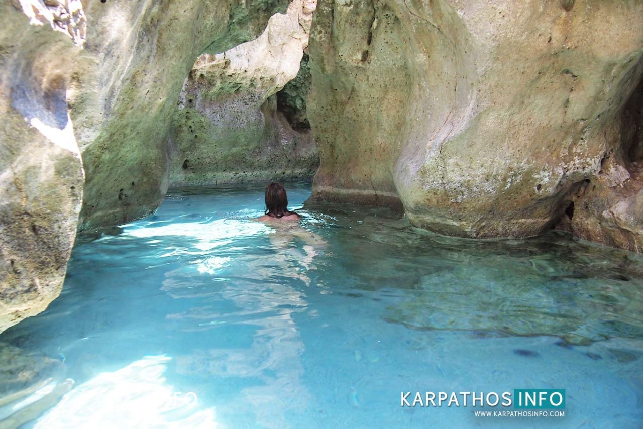 Sea caves in Karpathos, Kato Lakkos beach