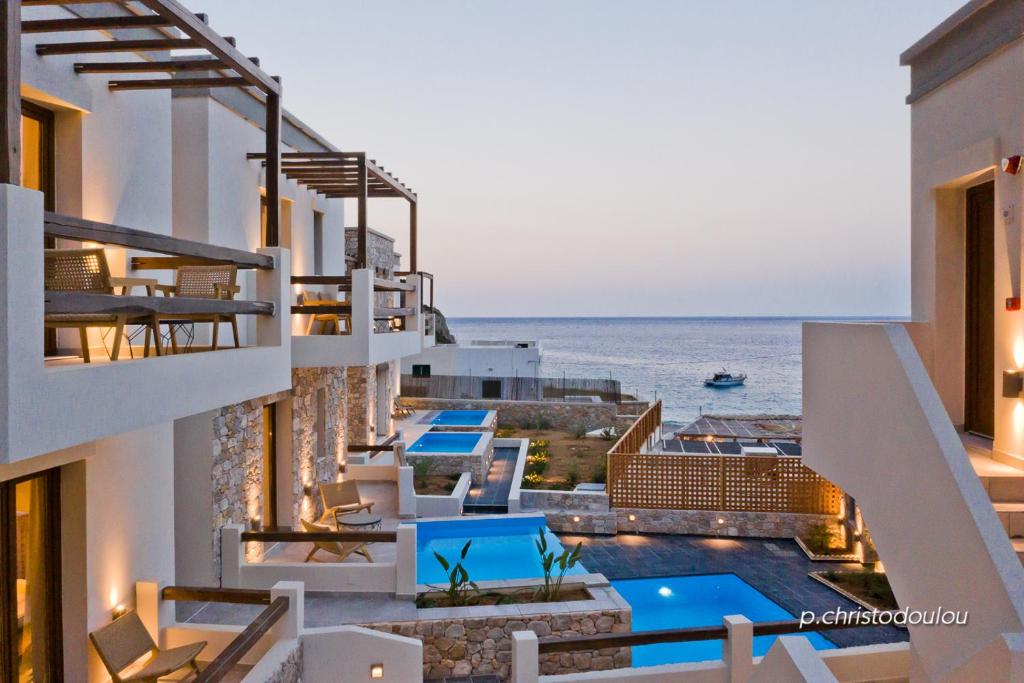 Ypsilos beach suites in Kyra Panagia
